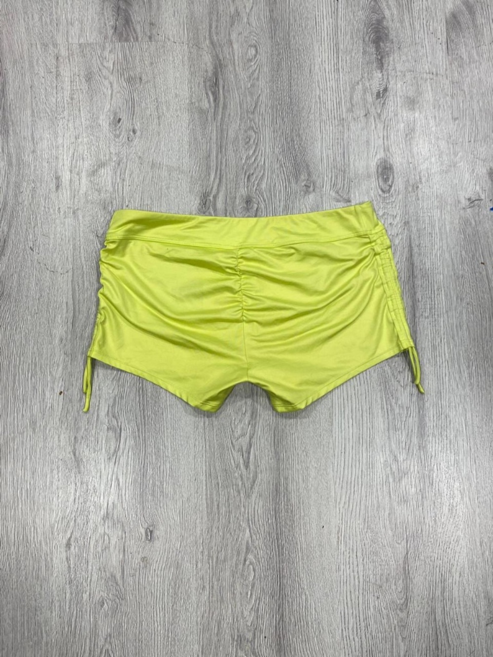 Alo Yoga Lime Green Ruched Side Drawstring Booty Shorts Size L - Picture 3 of 7